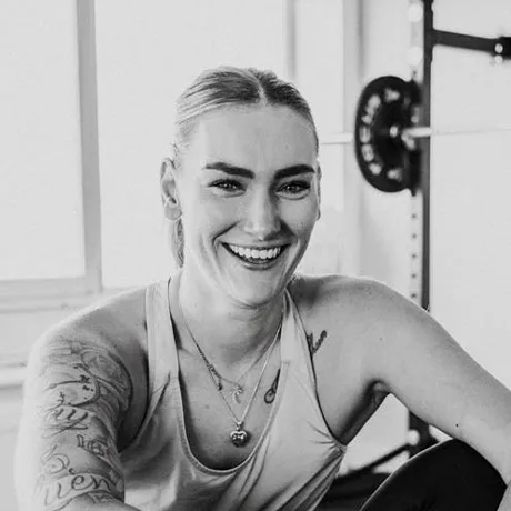 Esra Kamstra